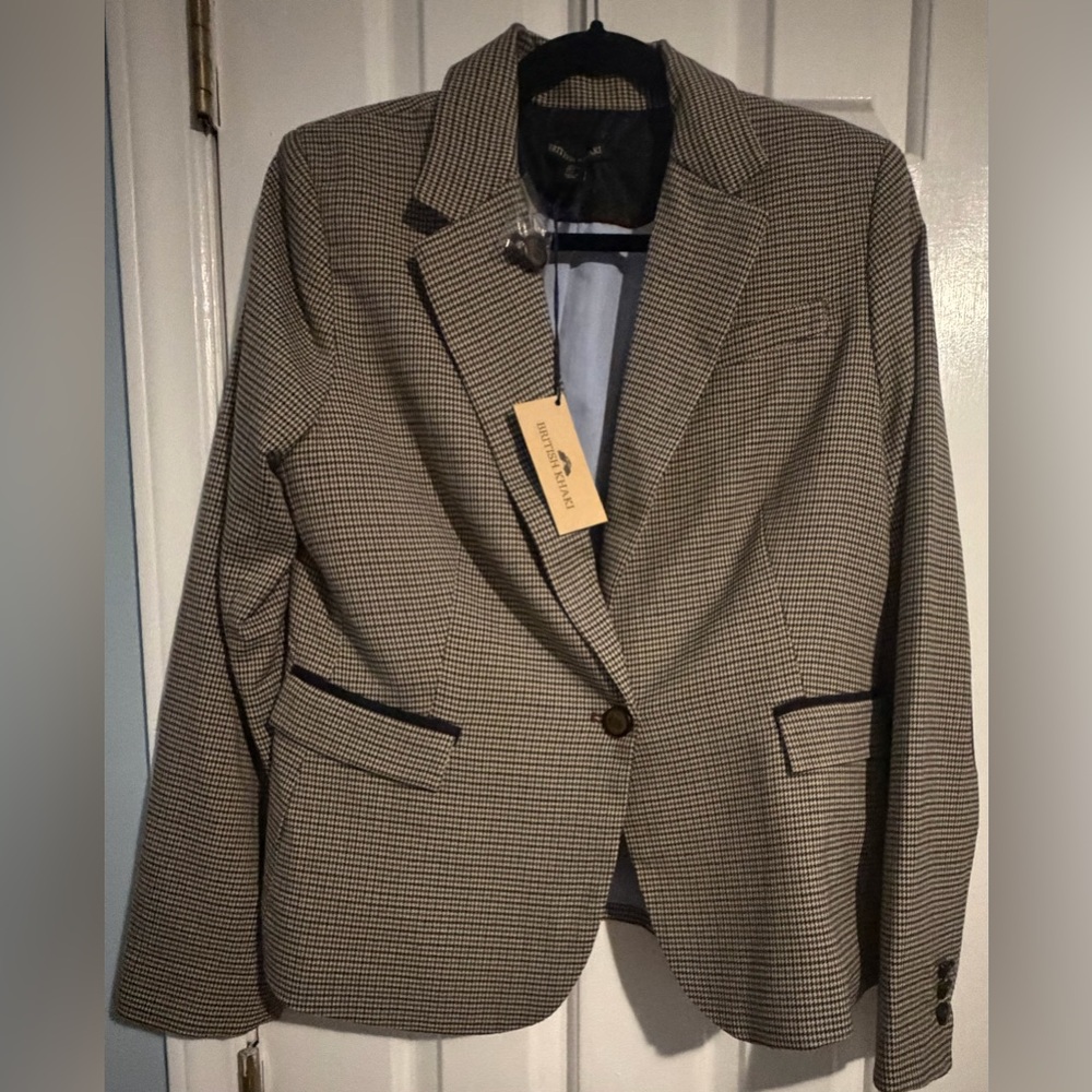 British Khaki Houndstooth Single-Button Blazer with Contrast Trim